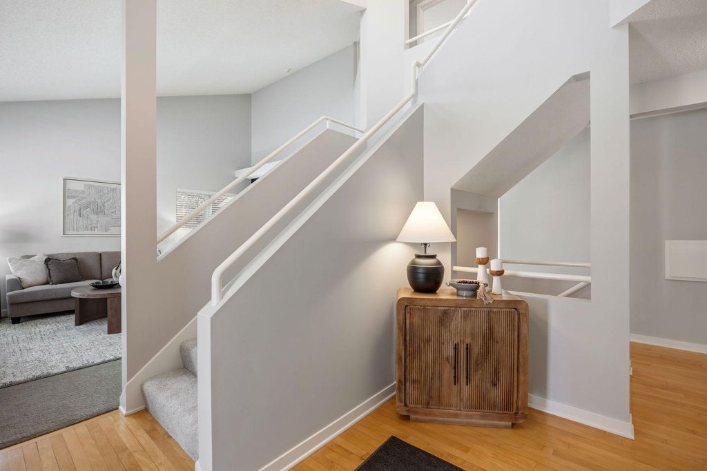 Photo of 1309 Aspen Drive, Burnsville, MN 55337 (MLS # 7022276)