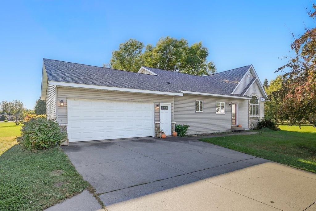 Photo of 2490 91st Avenue, Osceola, WI 54020 (MLS # 7040737)