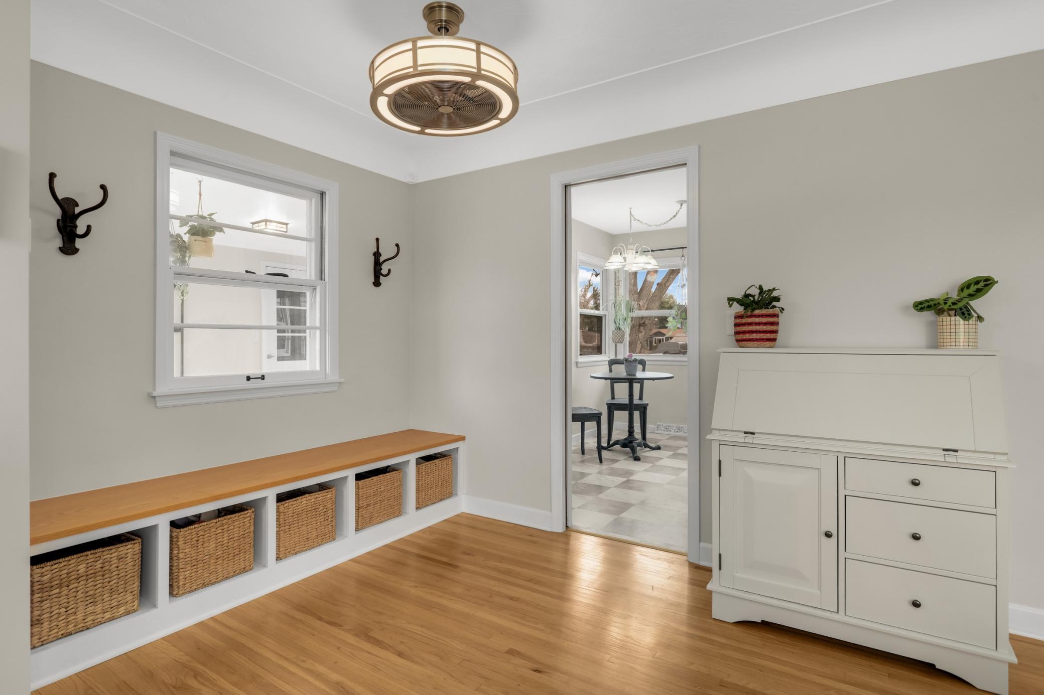 1981 Glenpaul Avenue