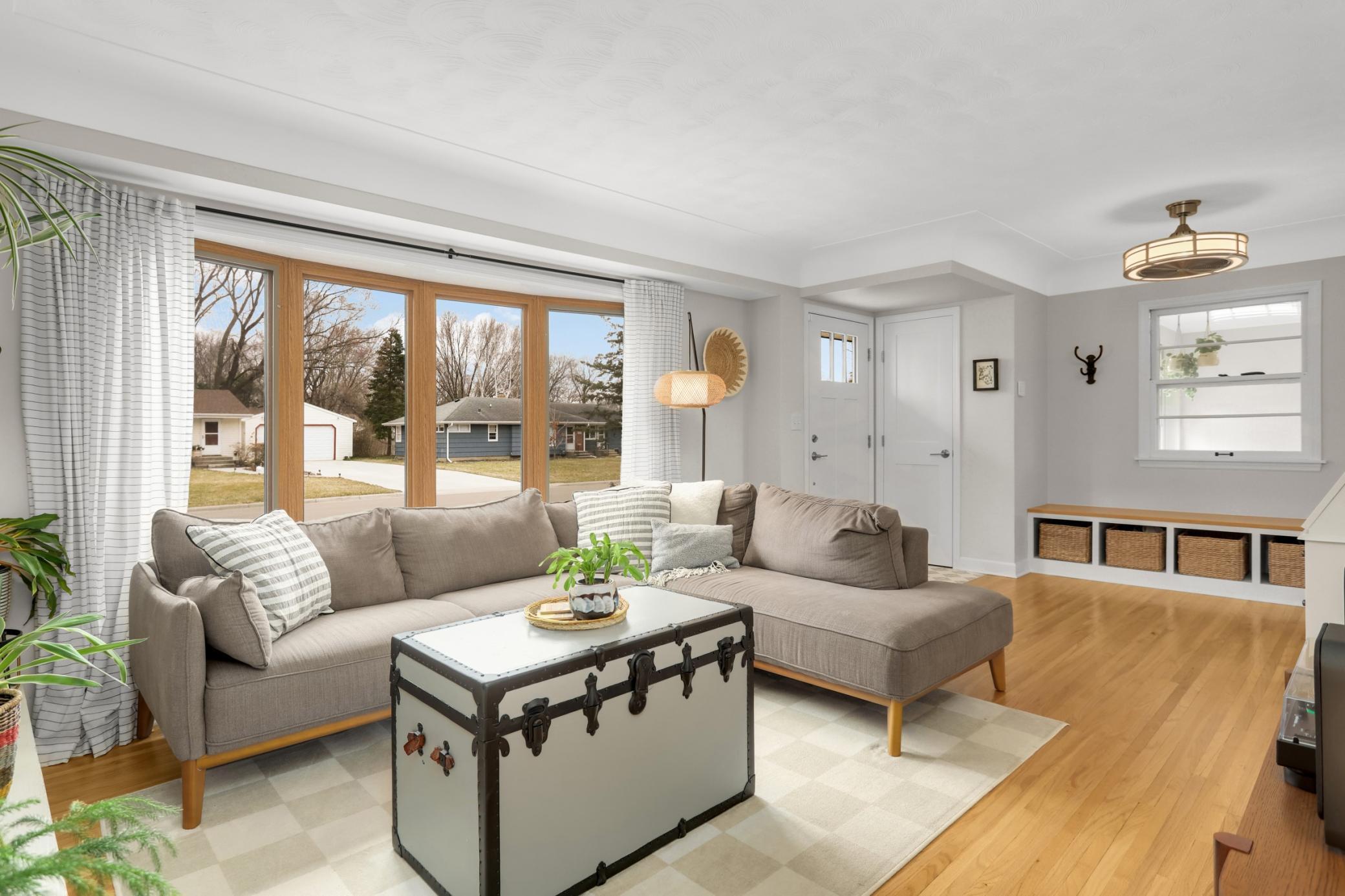 1981 Glenpaul Avenue