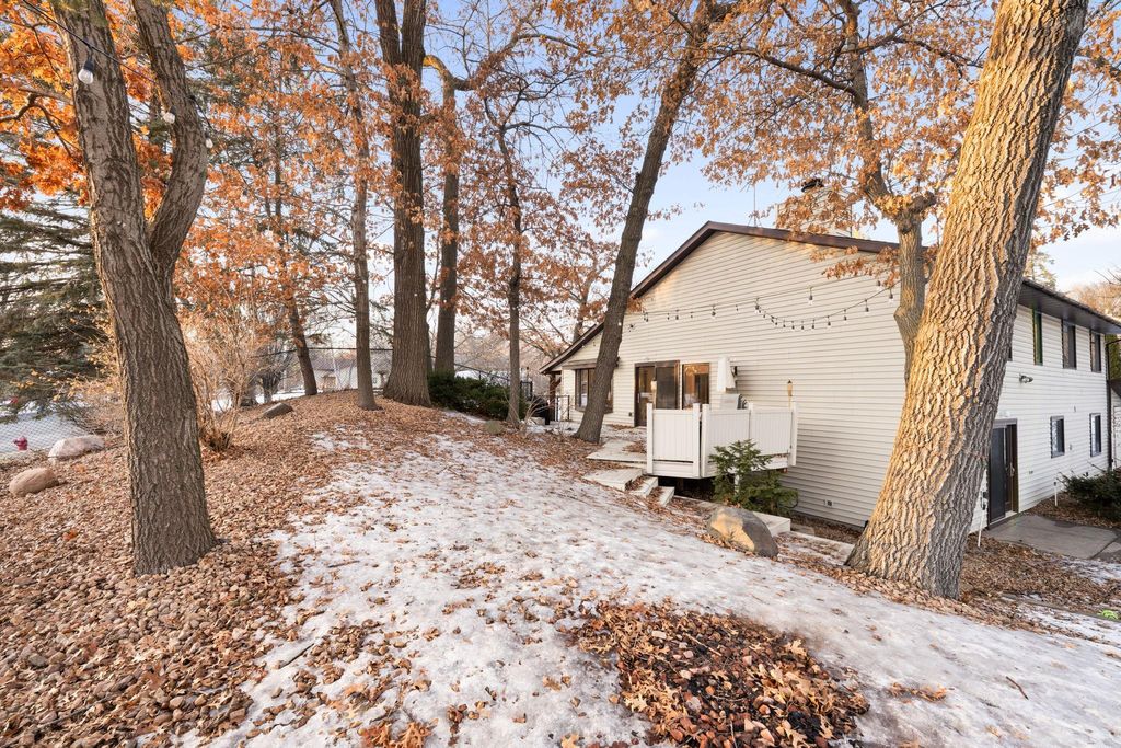Photo of 7686 Blackwell Court N, Inver Grove Heights, MN 55076 (MLS # 7005994)