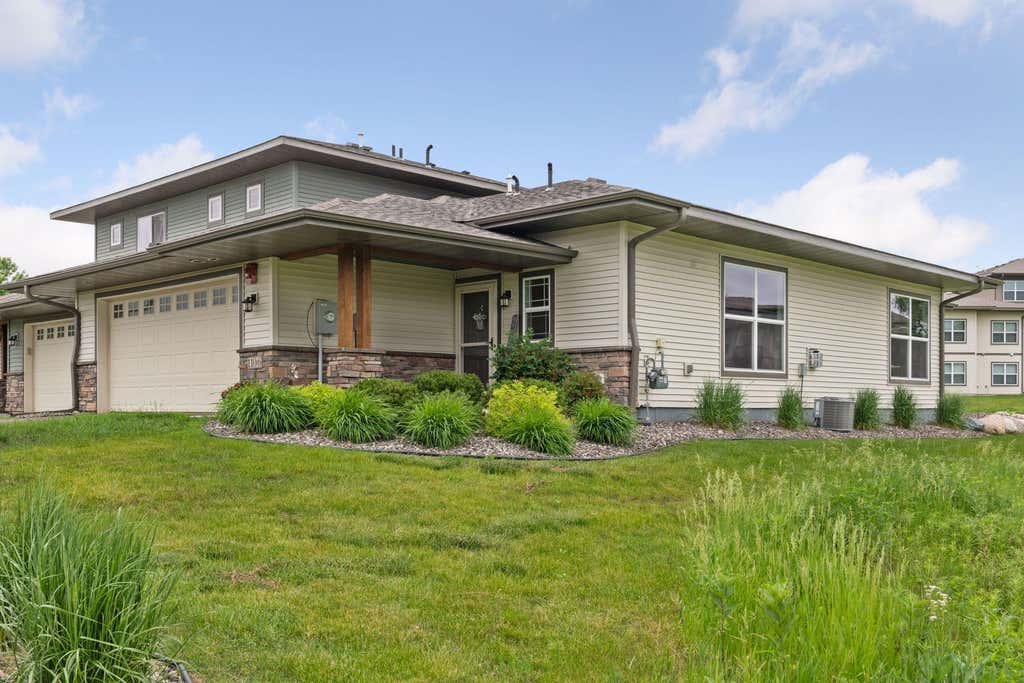 Photo of 1106 Lorraine Court, Carver, MN 55315 (MLS # 7076290)