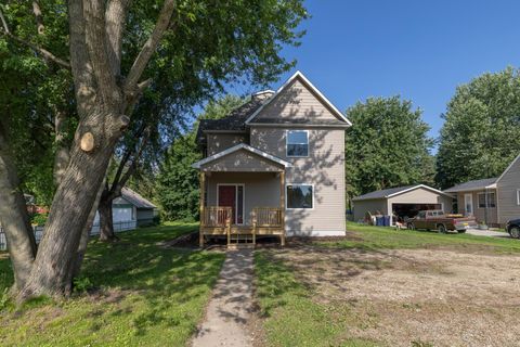 Photo of 269 S Chestnut Street, Ellsworth, WI 54011 (MLS # 6743028)