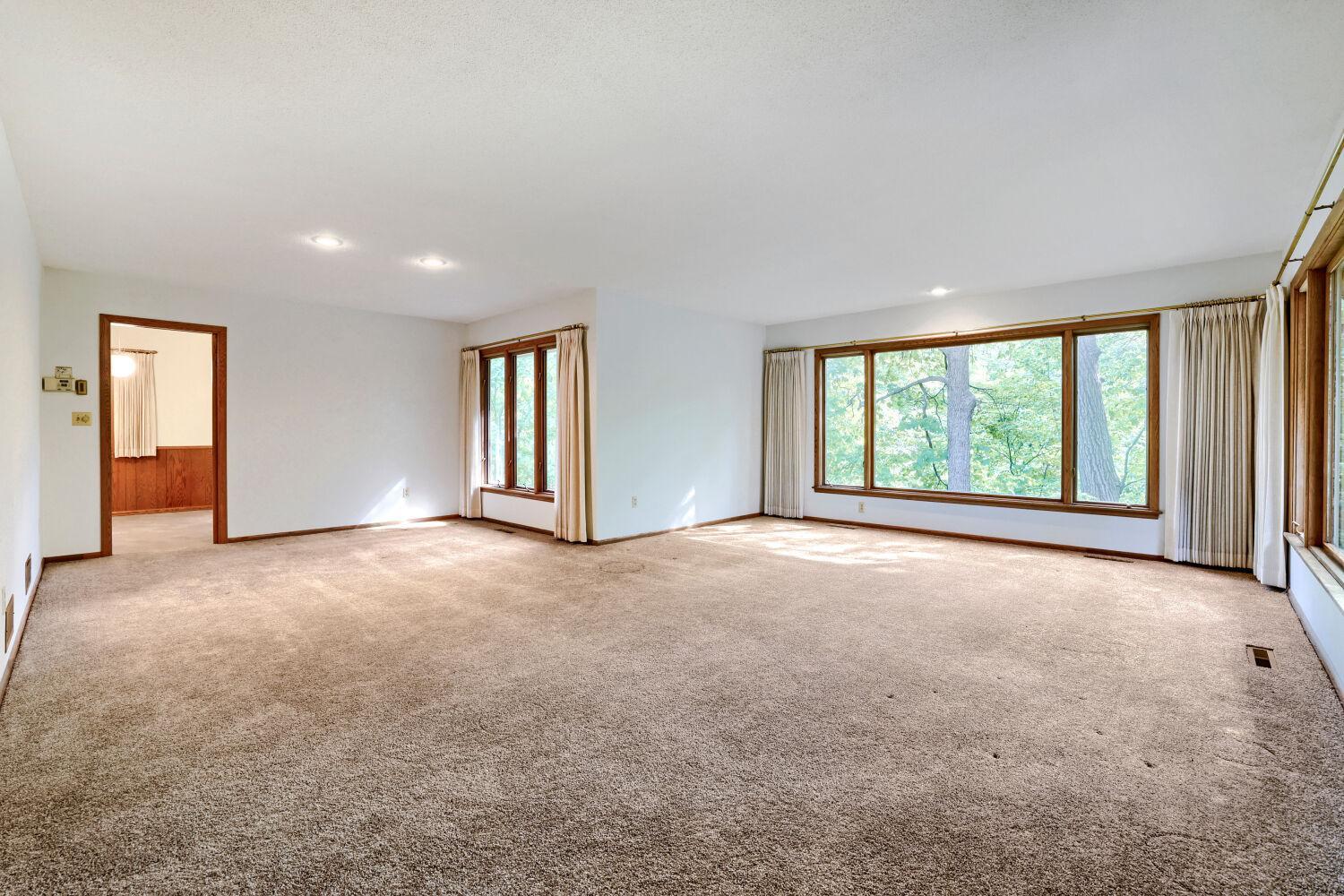 1200 Falls View Court