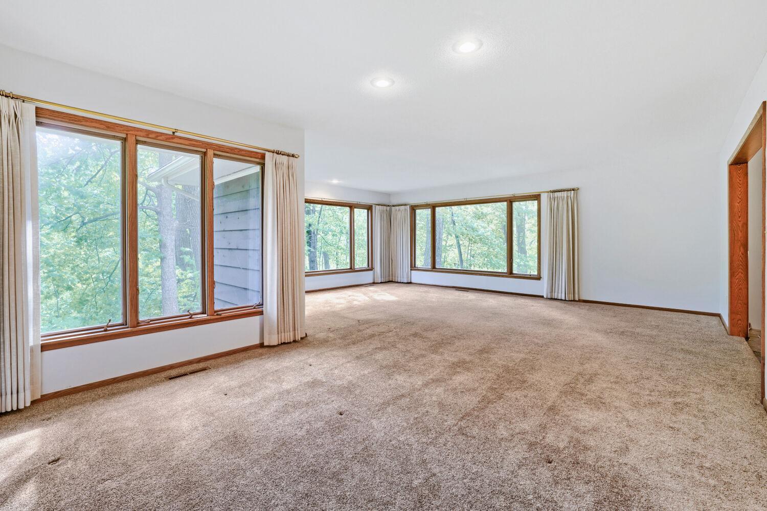 1200 Falls View Court