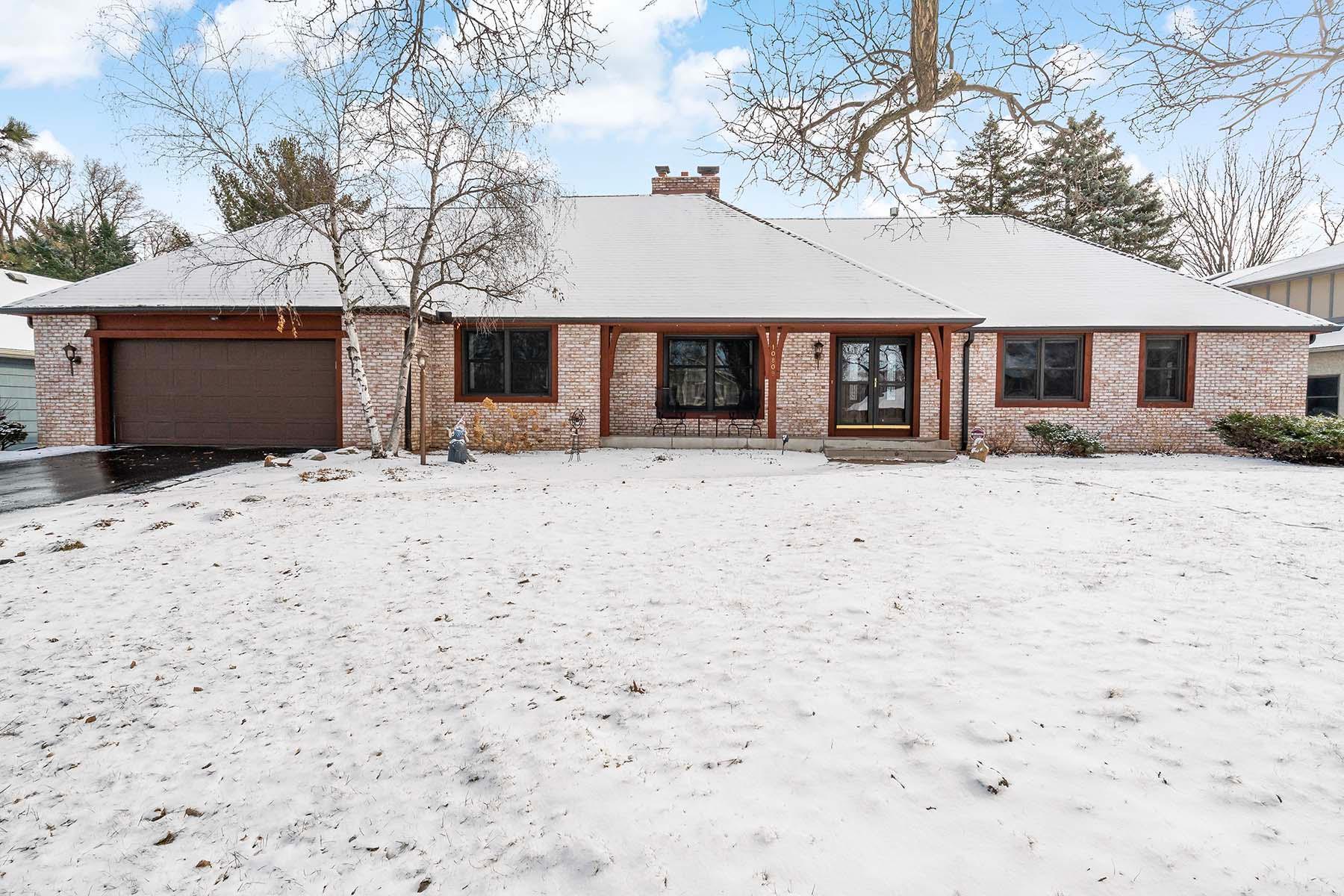 10809 Emerson Road S