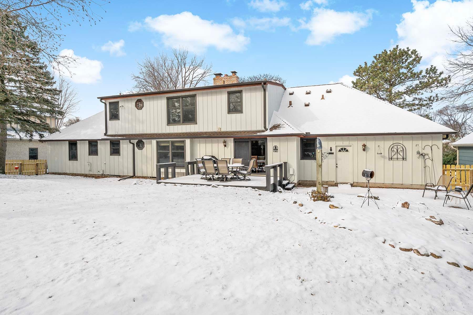 10809 Emerson Road S