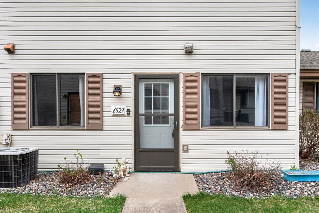 Photo of 6529 83rd Ct N CT, Brooklyn Park, MN 55445 (MLS # 7065754)