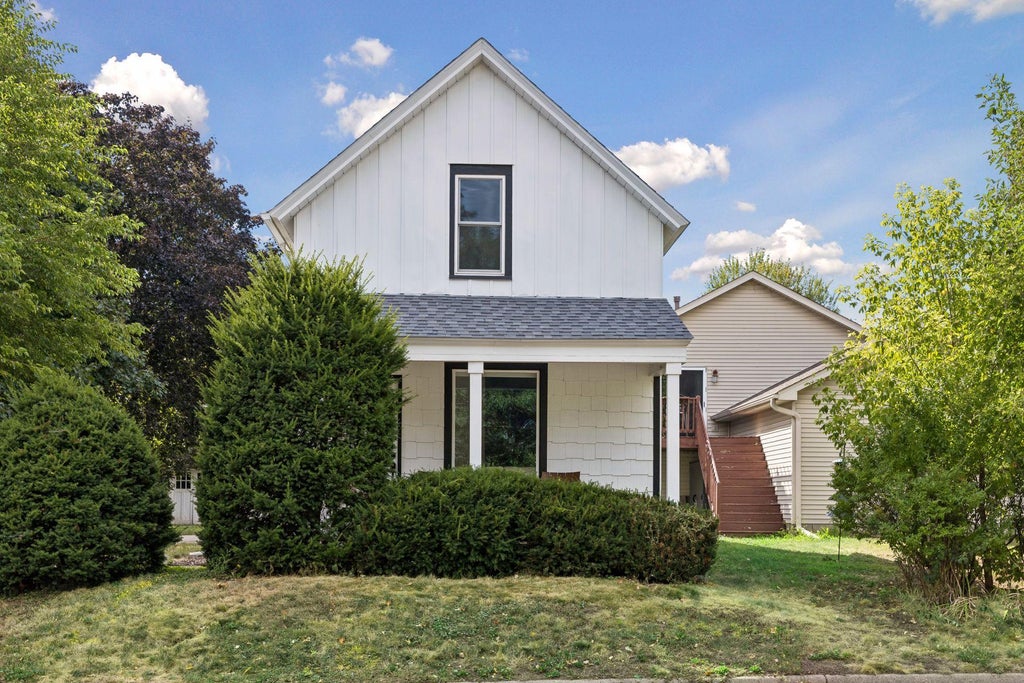 Photo of 704 7th Avenue S, Hopkins, MN 55343 (MLS # 7136336)