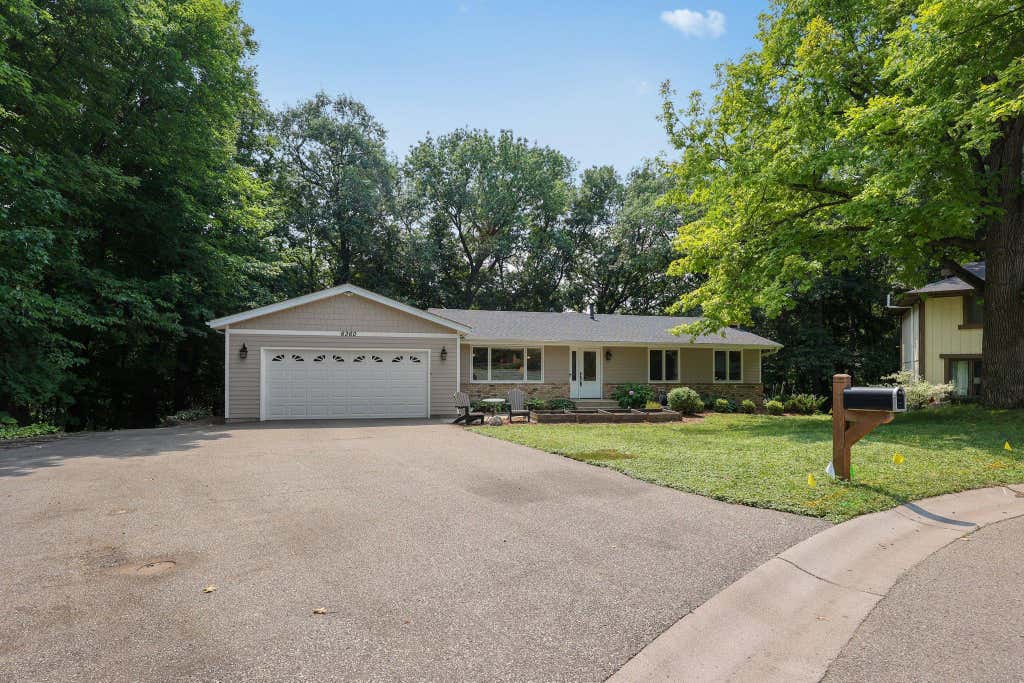 Photo of 6360 Forest Circle, Chanhassen, MN 55331 (MLS # 7117886)