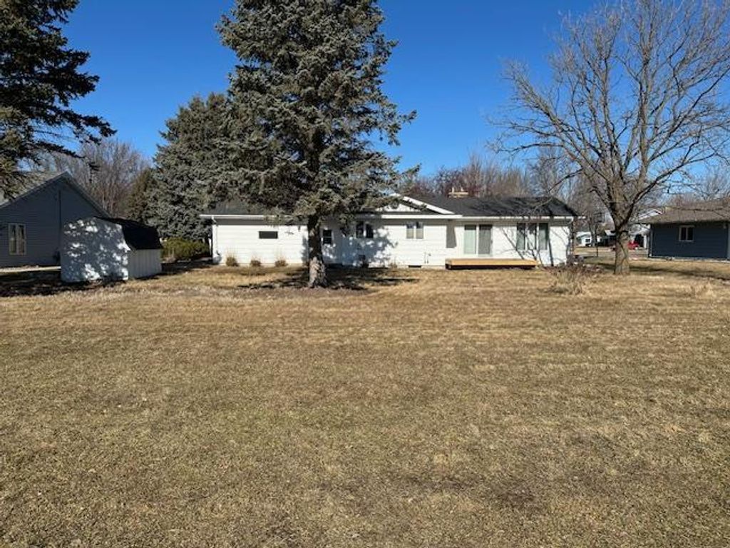 Photo of 105 Buckeye Drive, Montevideo, MN 56265 (MLS # 7022155)