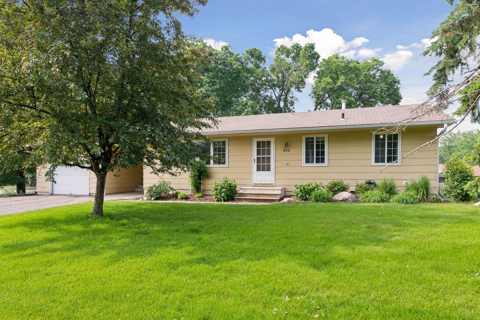 512 W 76th Street