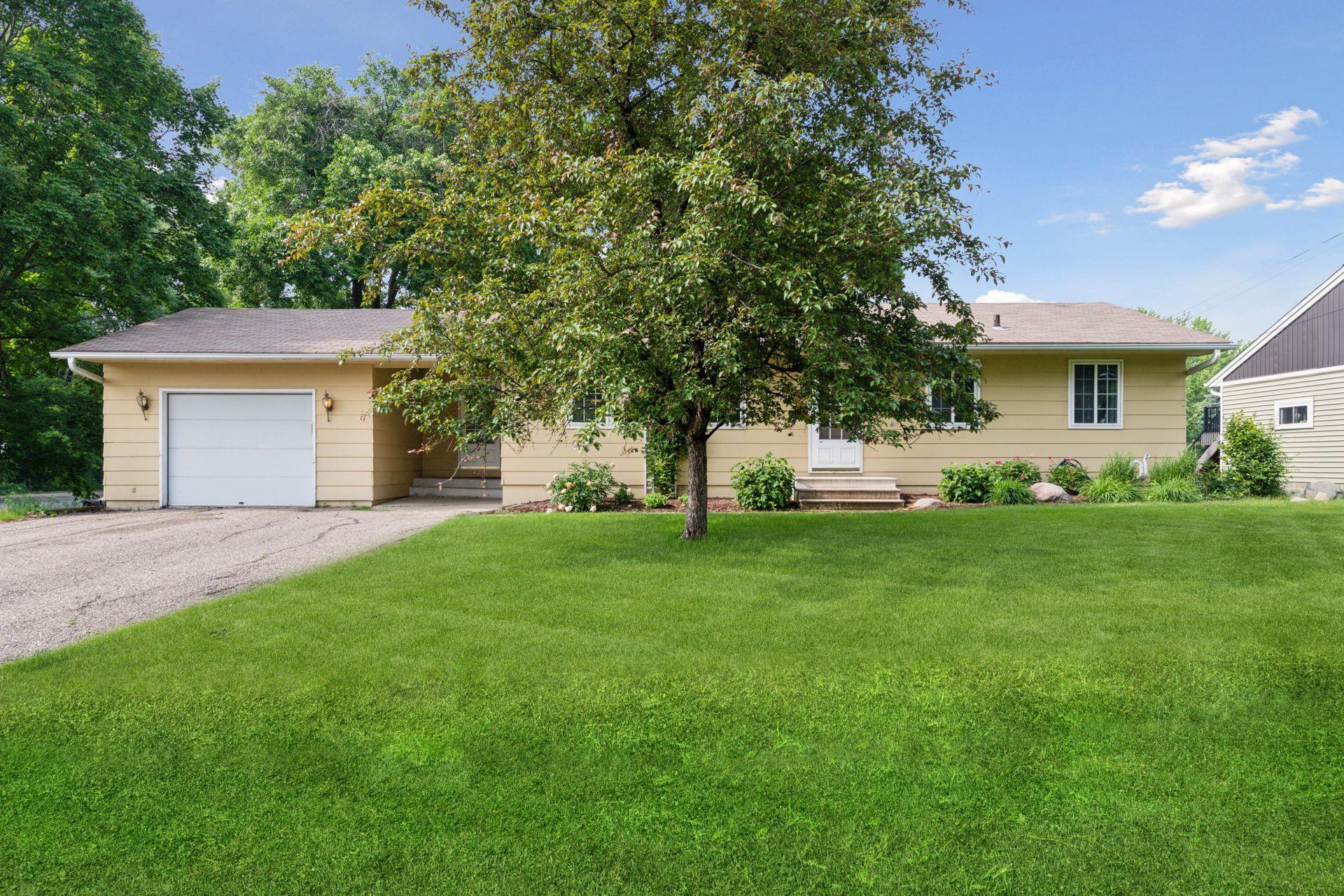 512 W 76th Street