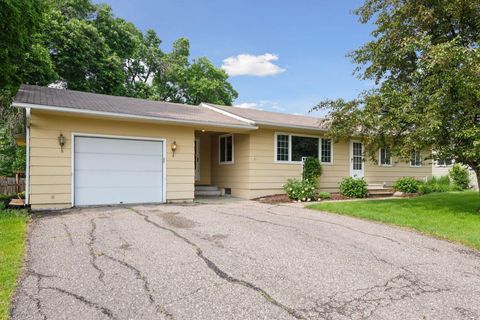 512 W 76th Street Chanhassen MN 55317