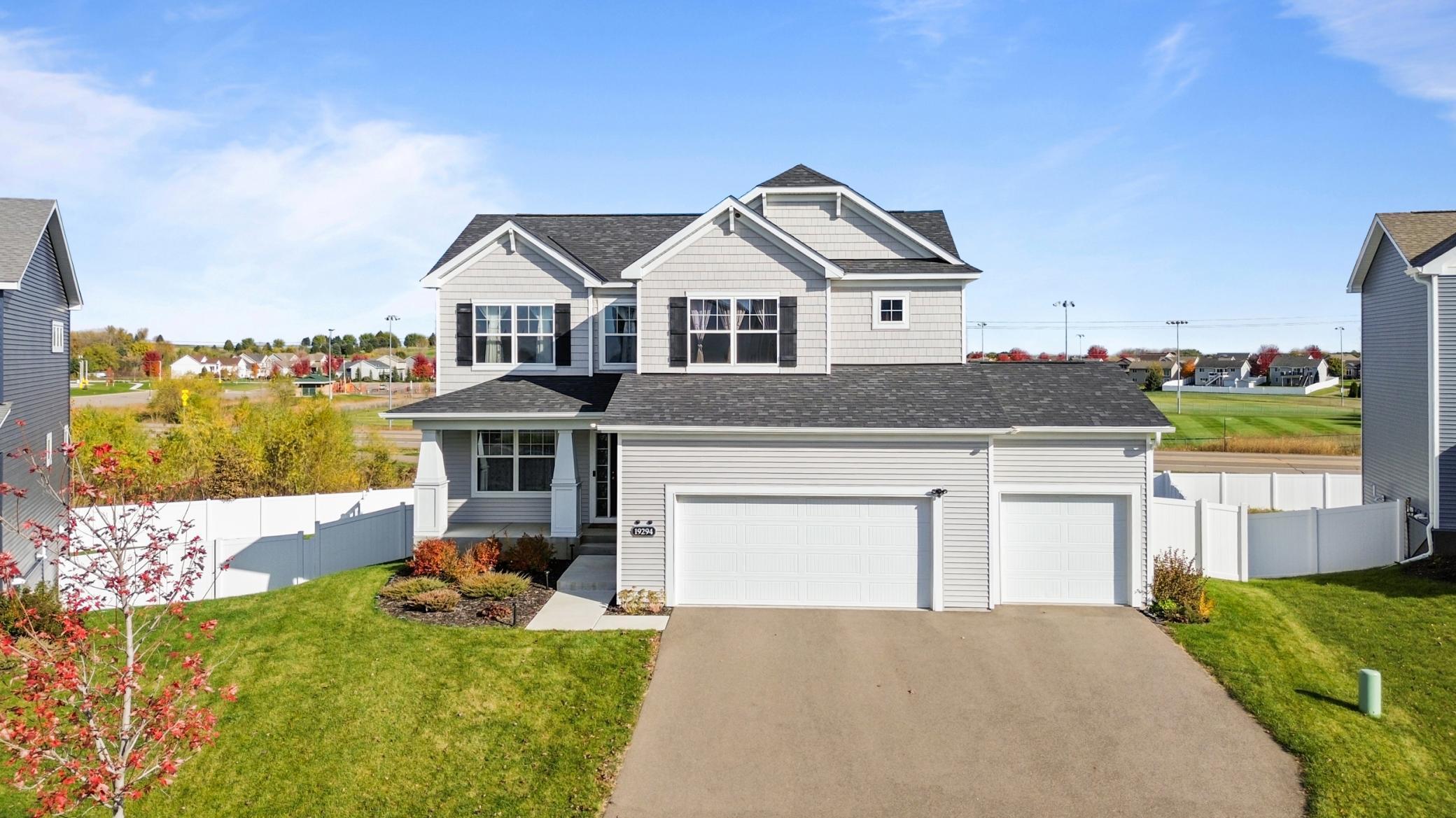 19294 Clearwater Loop