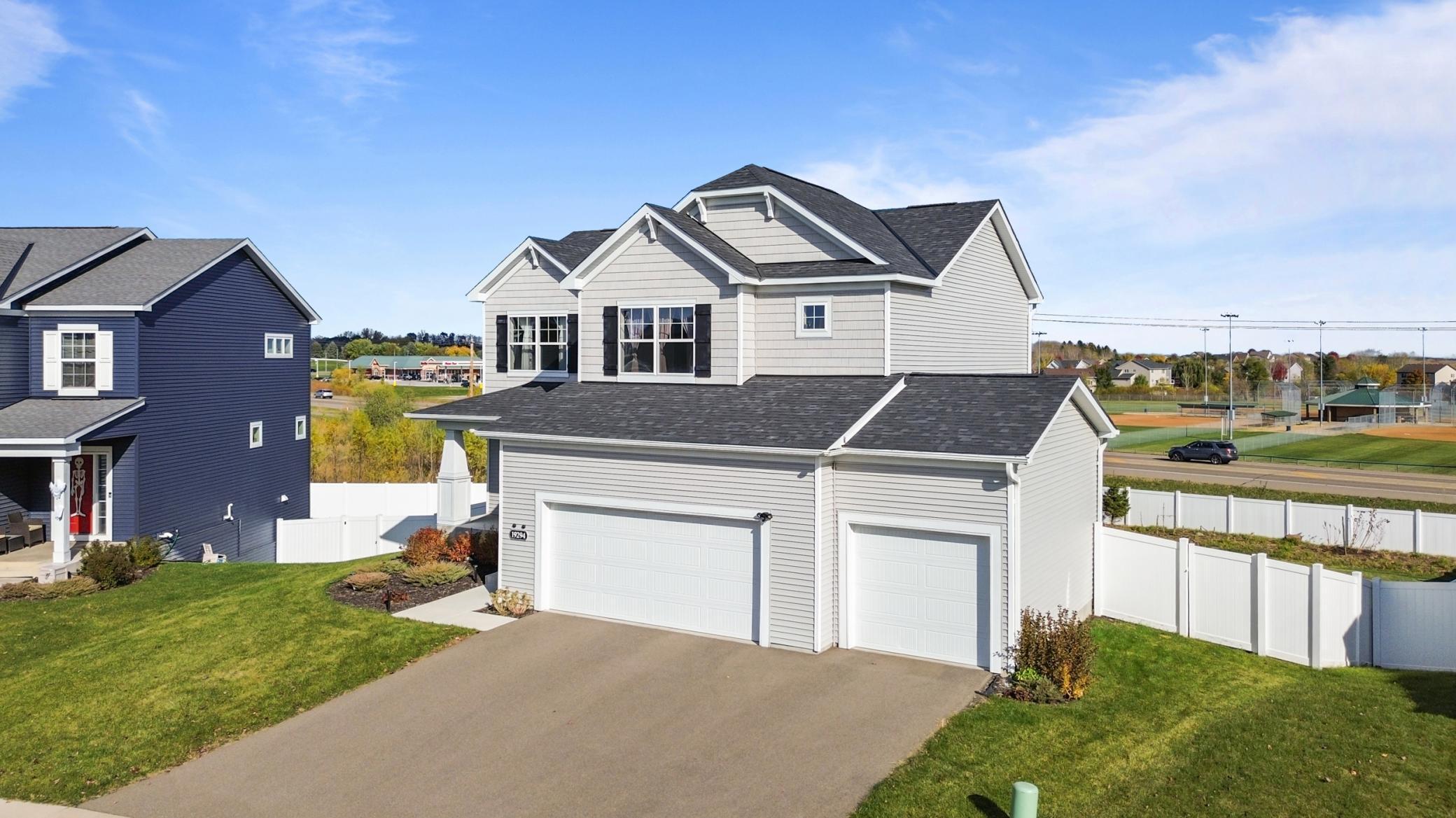 19294 Clearwater Loop