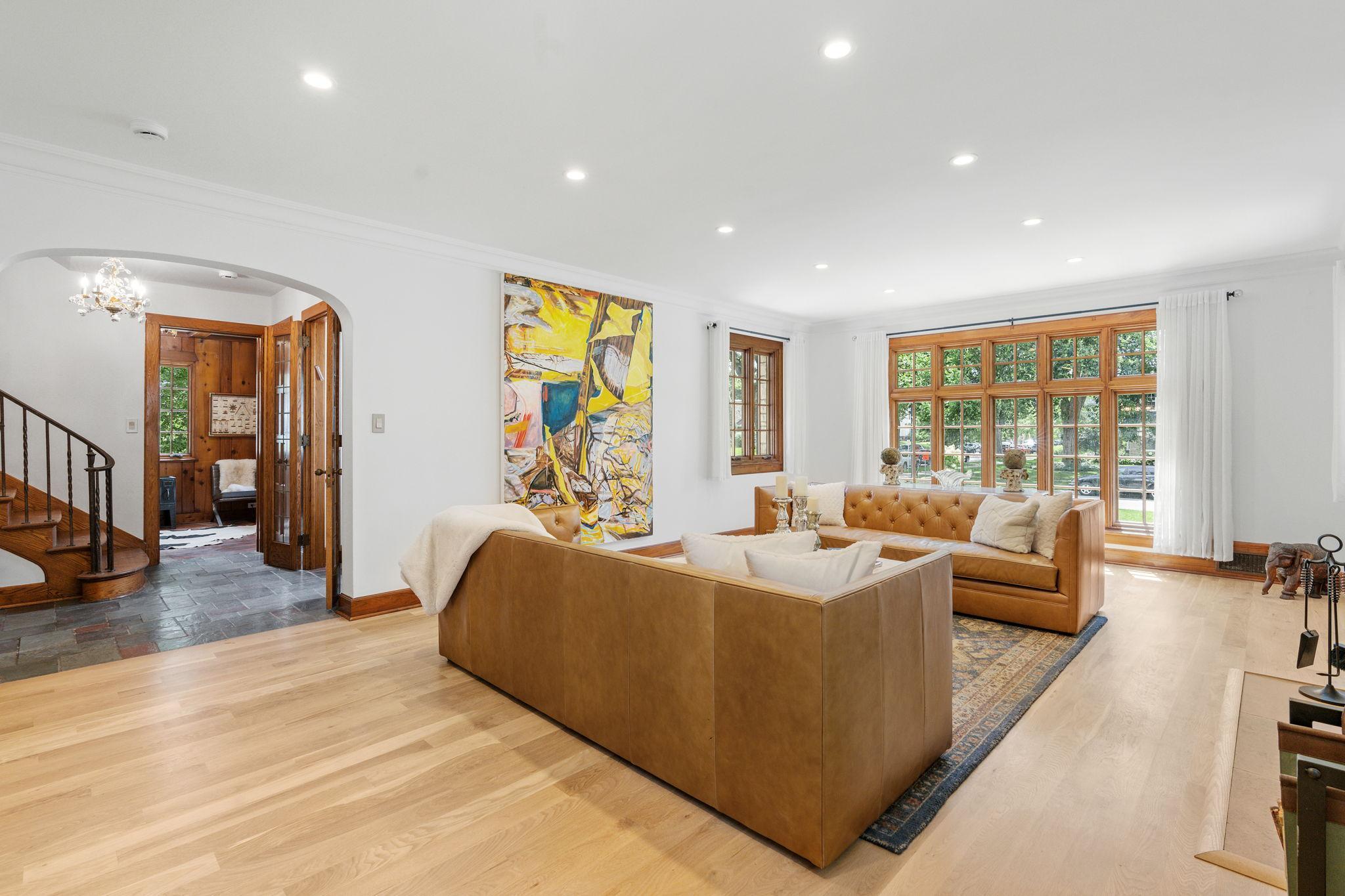 4100 Sunset Boulevard