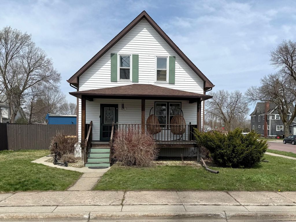 Photo of 321 E 2nd Street, Redwood Falls, MN 56283 (MLS # 7058375)