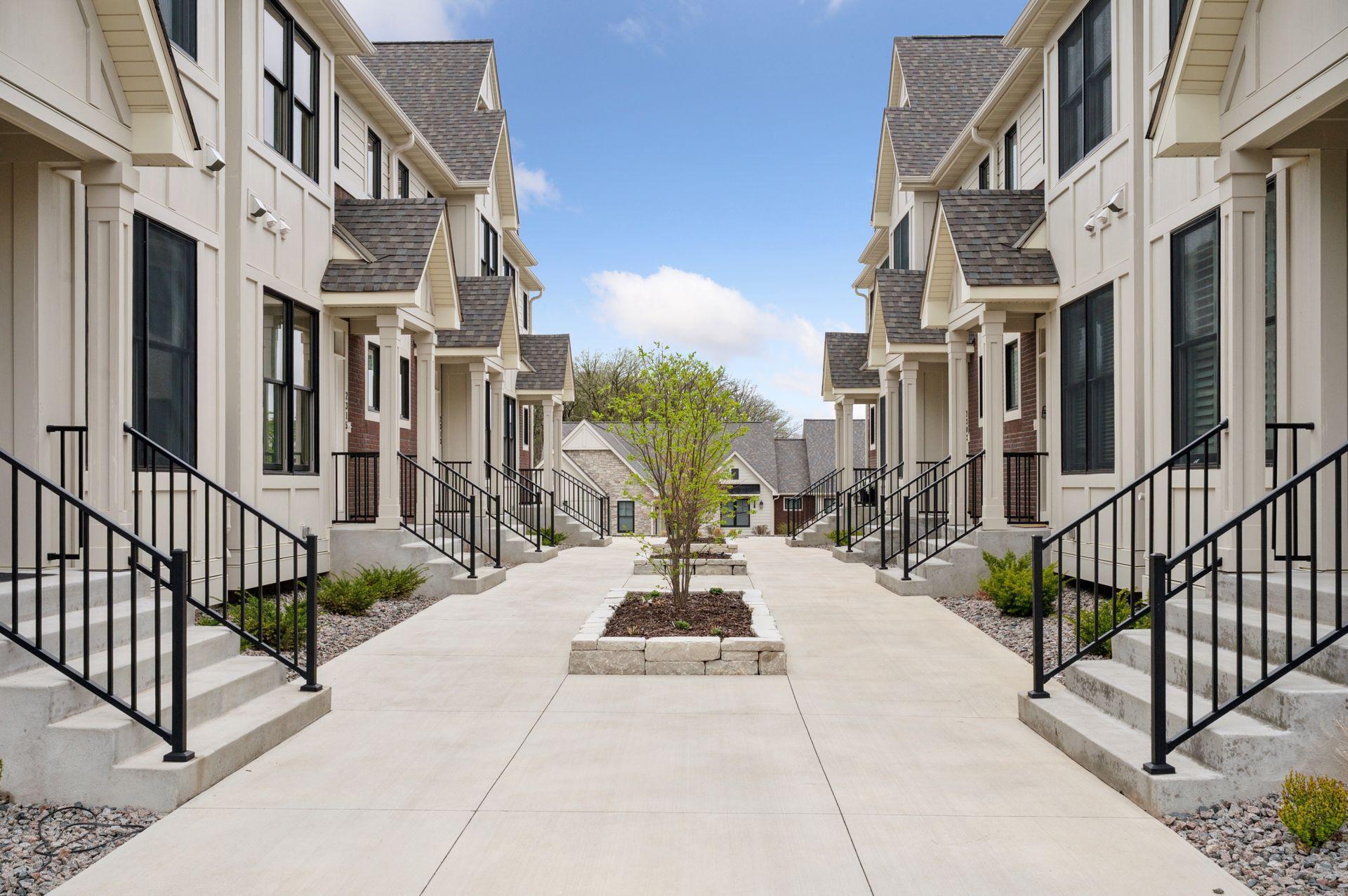 2301 Simply Living Lane