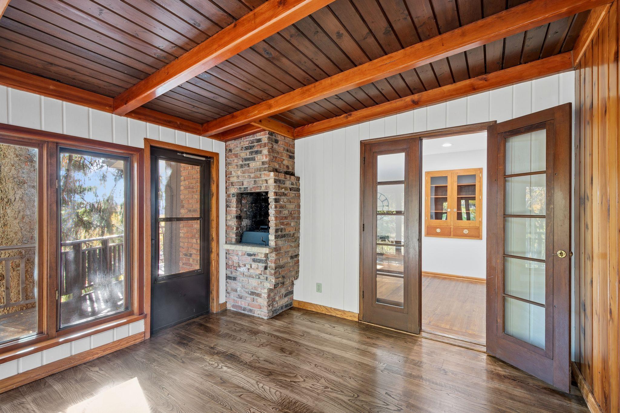 15701 Oak Ridge Road