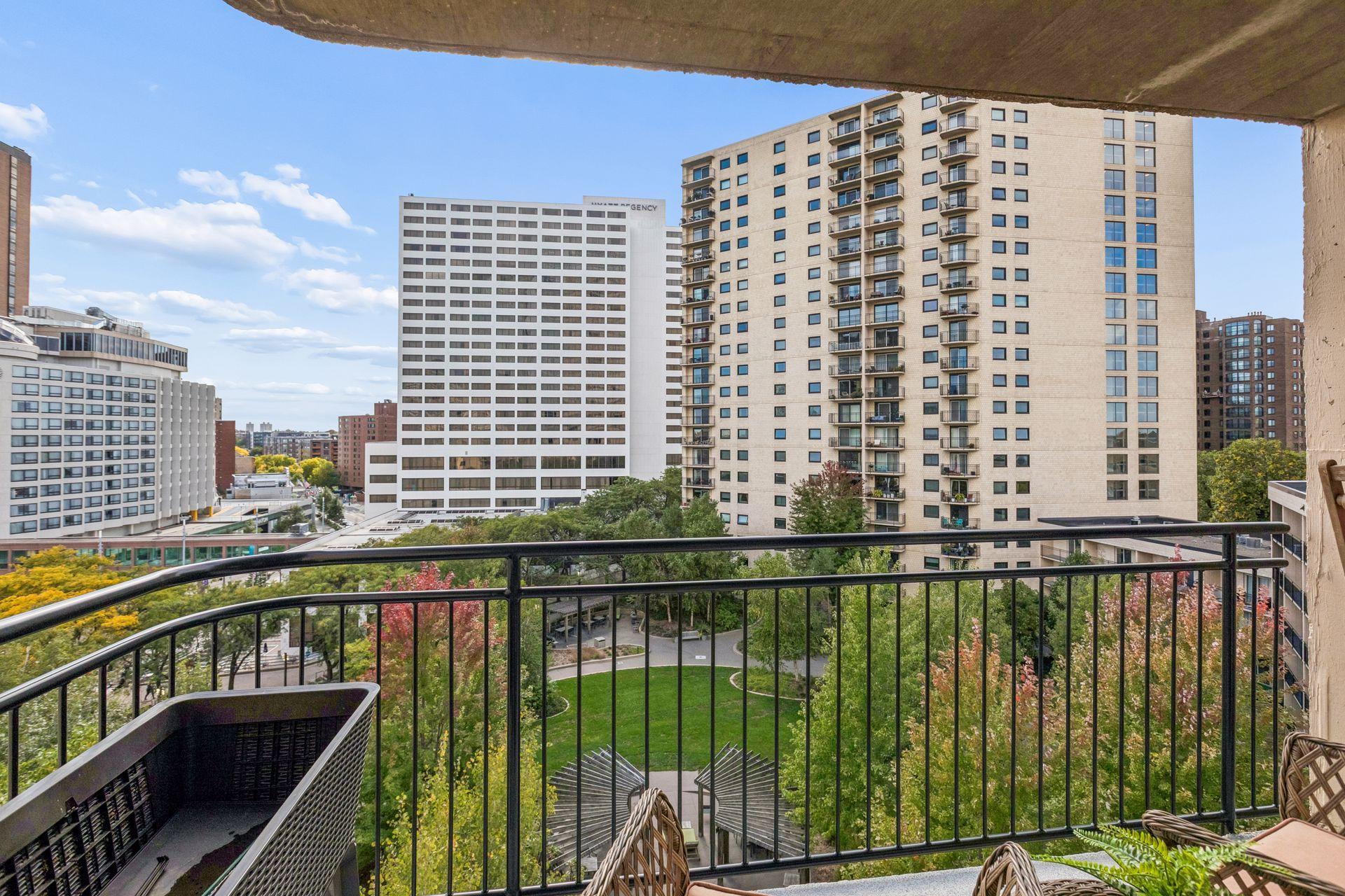 1200 Nicollet Mall 911