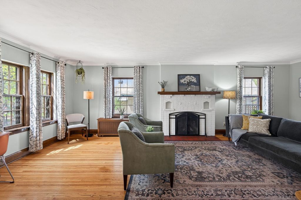 Photo of 2103 Saint Clair Avenue, Saint Paul, MN 55105 (MLS # 7046199)