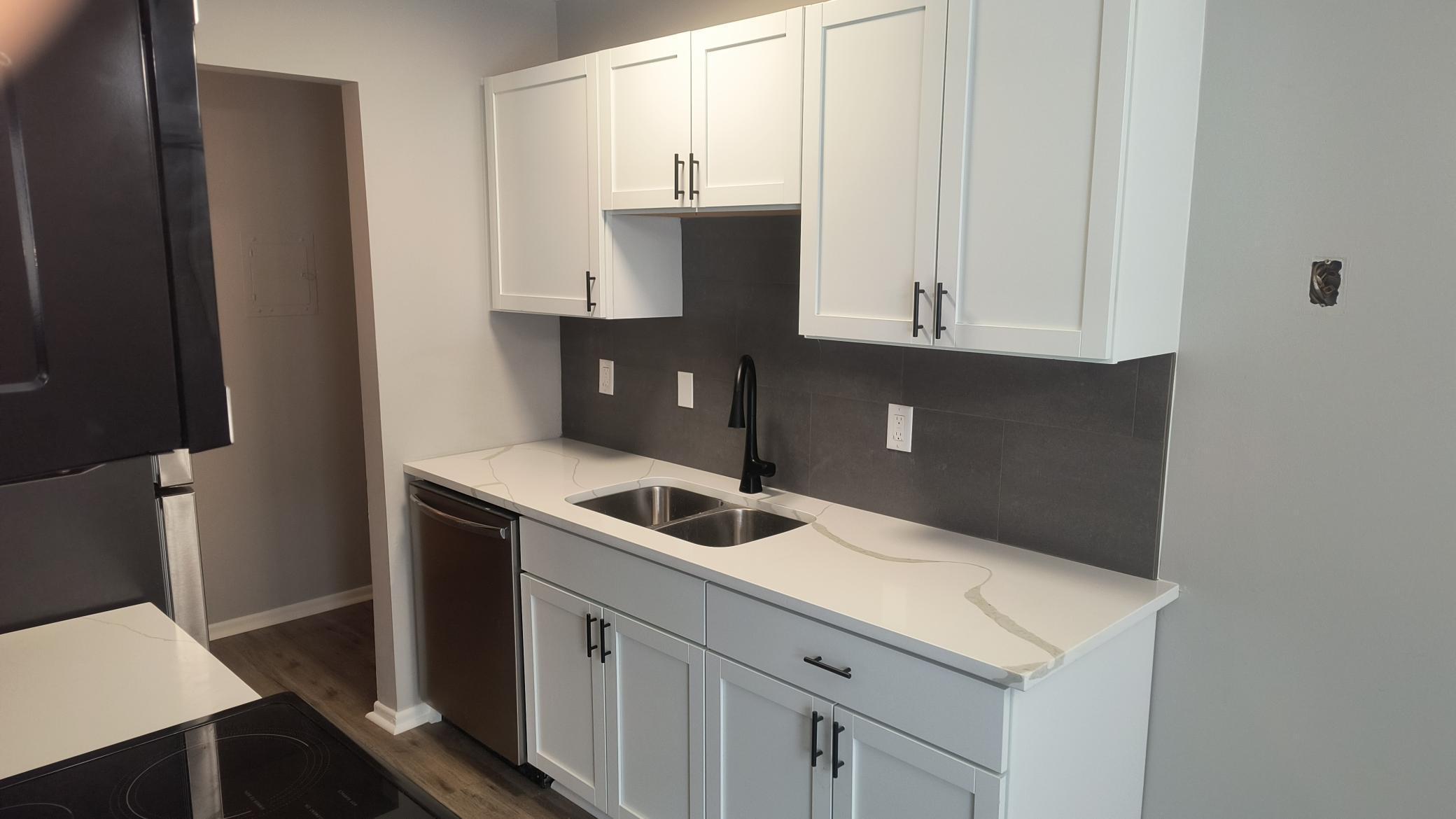 4630 Cedar Lake Road S 2