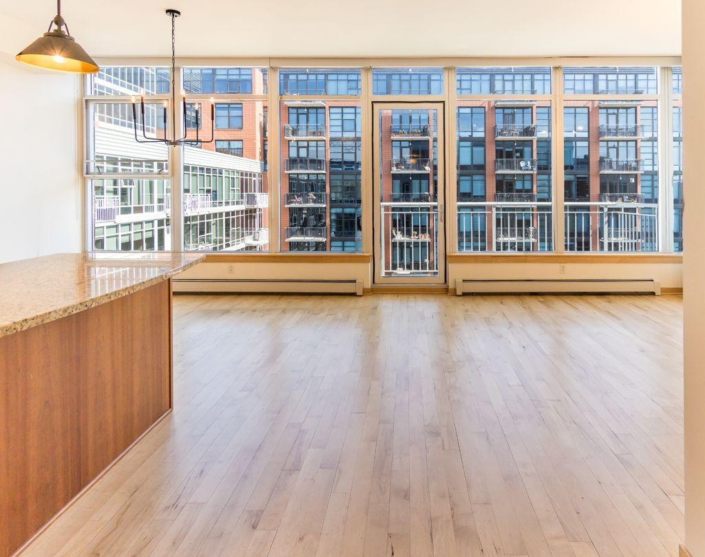 215 10th Avenue S 729