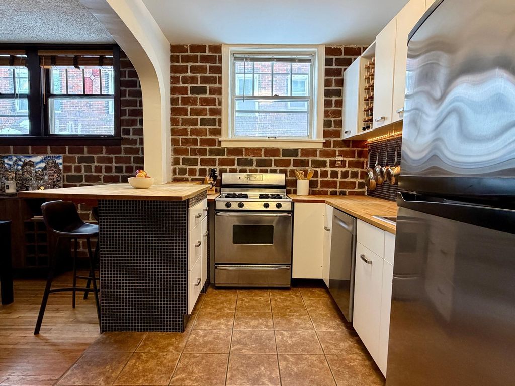 Photo of 4144 Bryant Avenue S #5, Minneapolis, MN 55409 (MLS # 7007854)