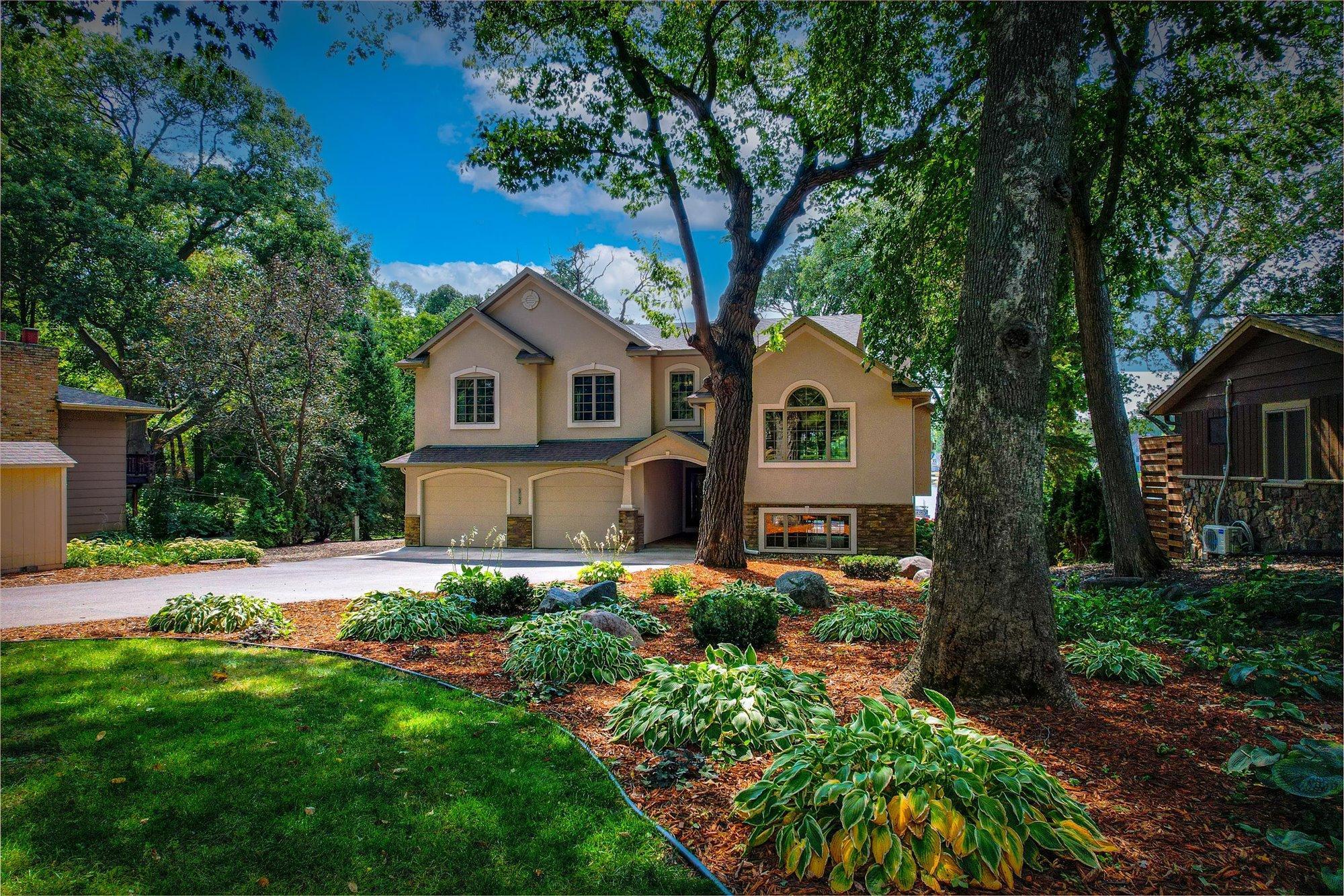 3133 Butternut Circle NW