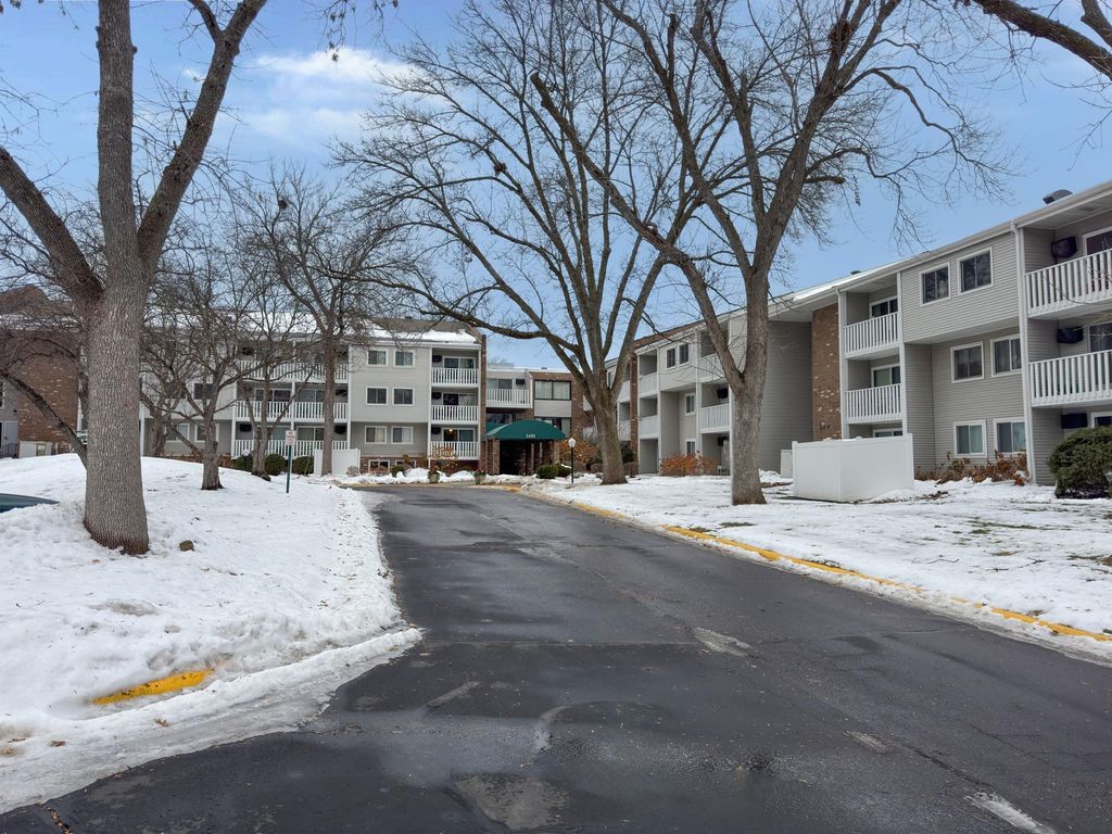 Photo of 1601 N Innsbruck Drive #242, Fridley, MN 55432 (MLS # 7001587)