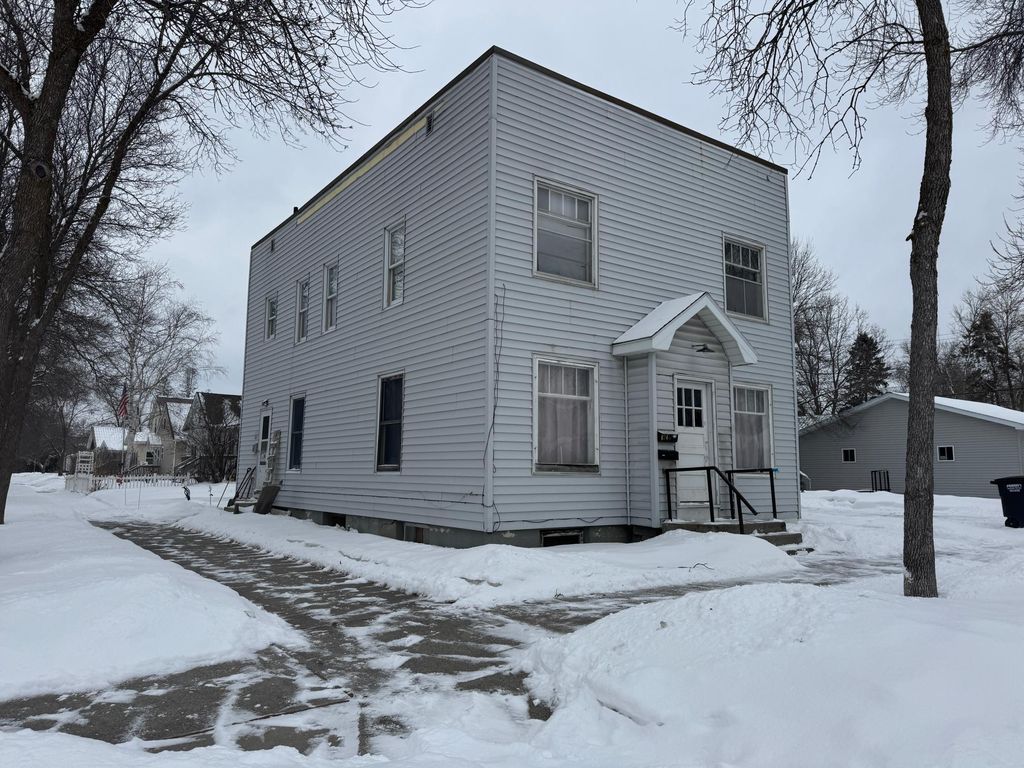 Photo of 620 5th Avenue, International Falls, MN 56649 (MLS # 7042177)