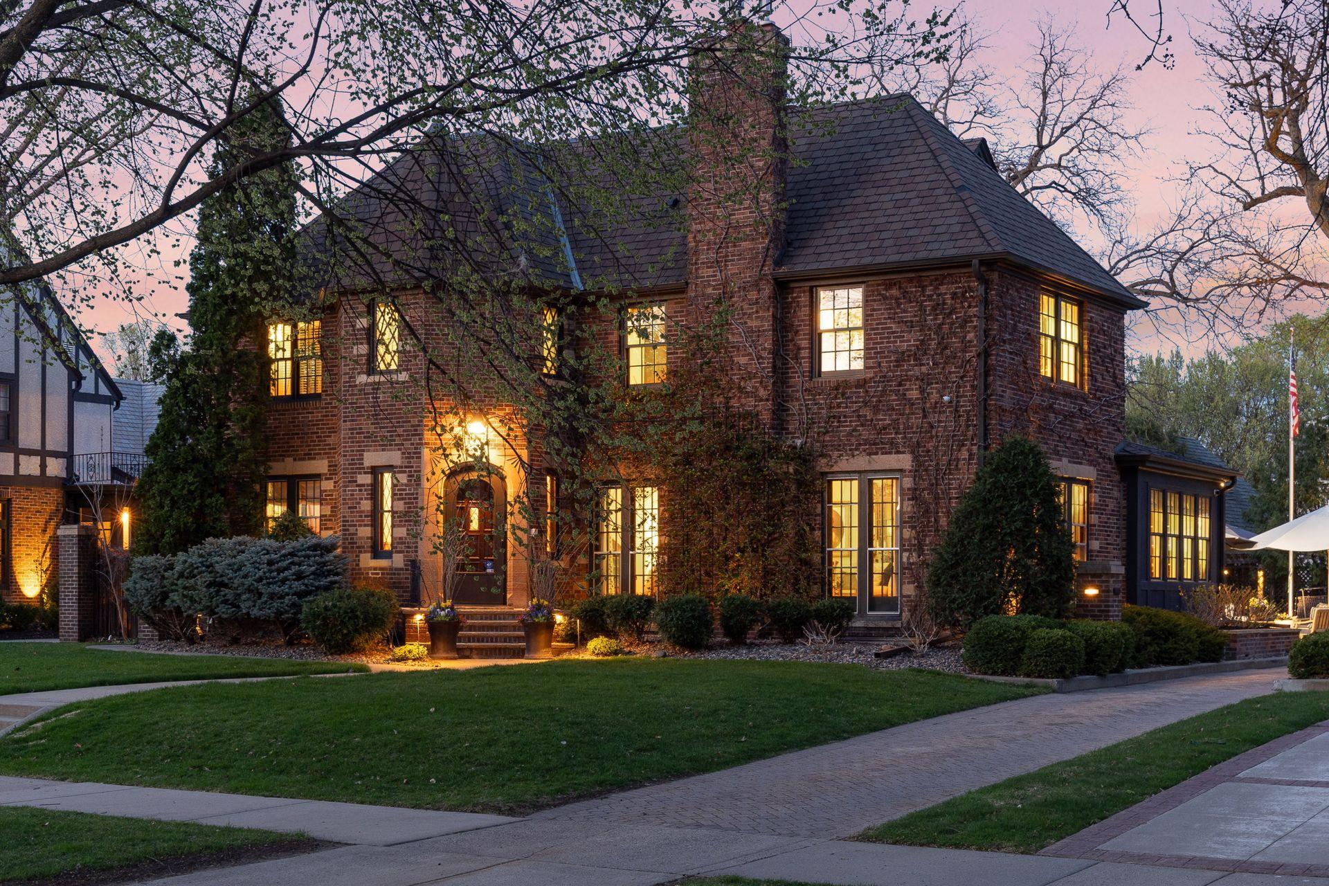 4513 Edina Boulevard