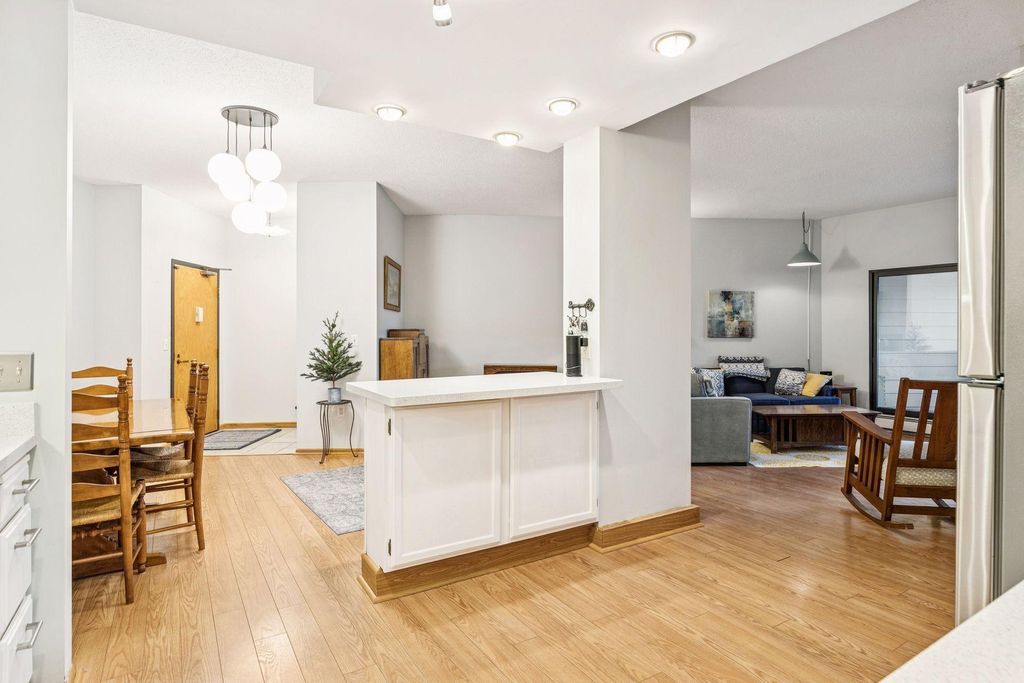 Photo of 2265 Youngman Avenue #403E, Saint Paul, MN 55116 (MLS # 6824665)