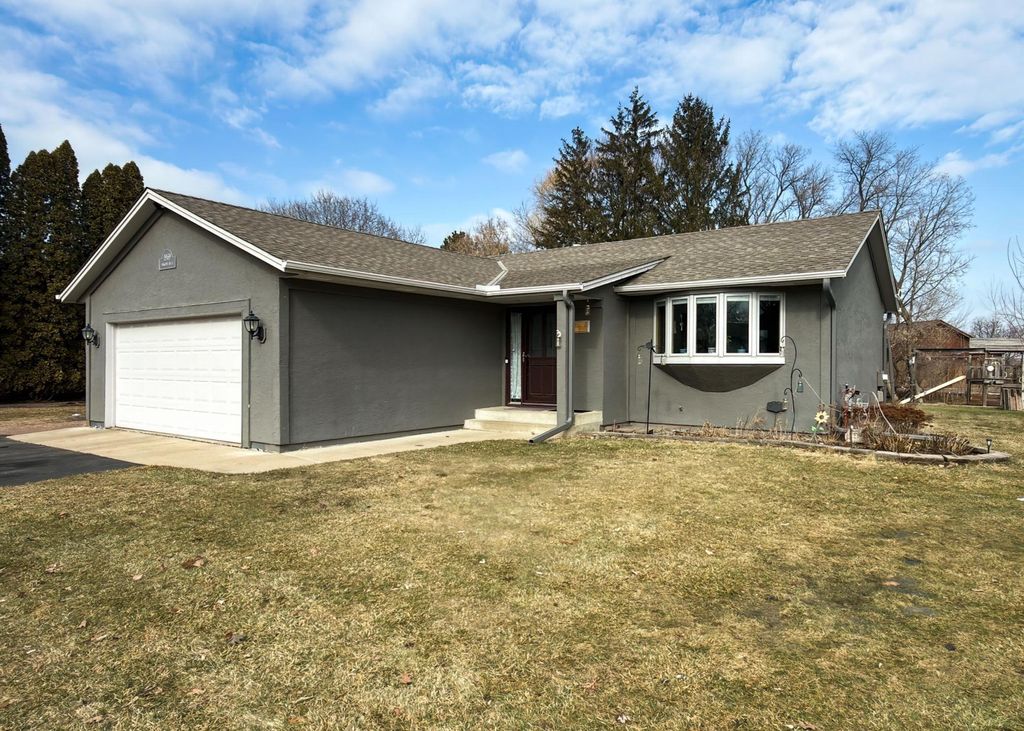 Photo of 1969 Shakopee Avenue E, Shakopee, MN 55379 (MLS # 7031986)