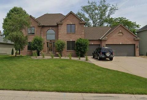 248 Meadowood Lane Vadnais Heights MN 55127