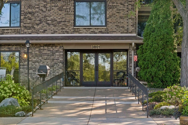 3801 W 98TH ST APT 306, BLOOMINGTON, MN 55431 - Image 711d16e1ec9cfa0e85e39db5edf5c693/3554233790