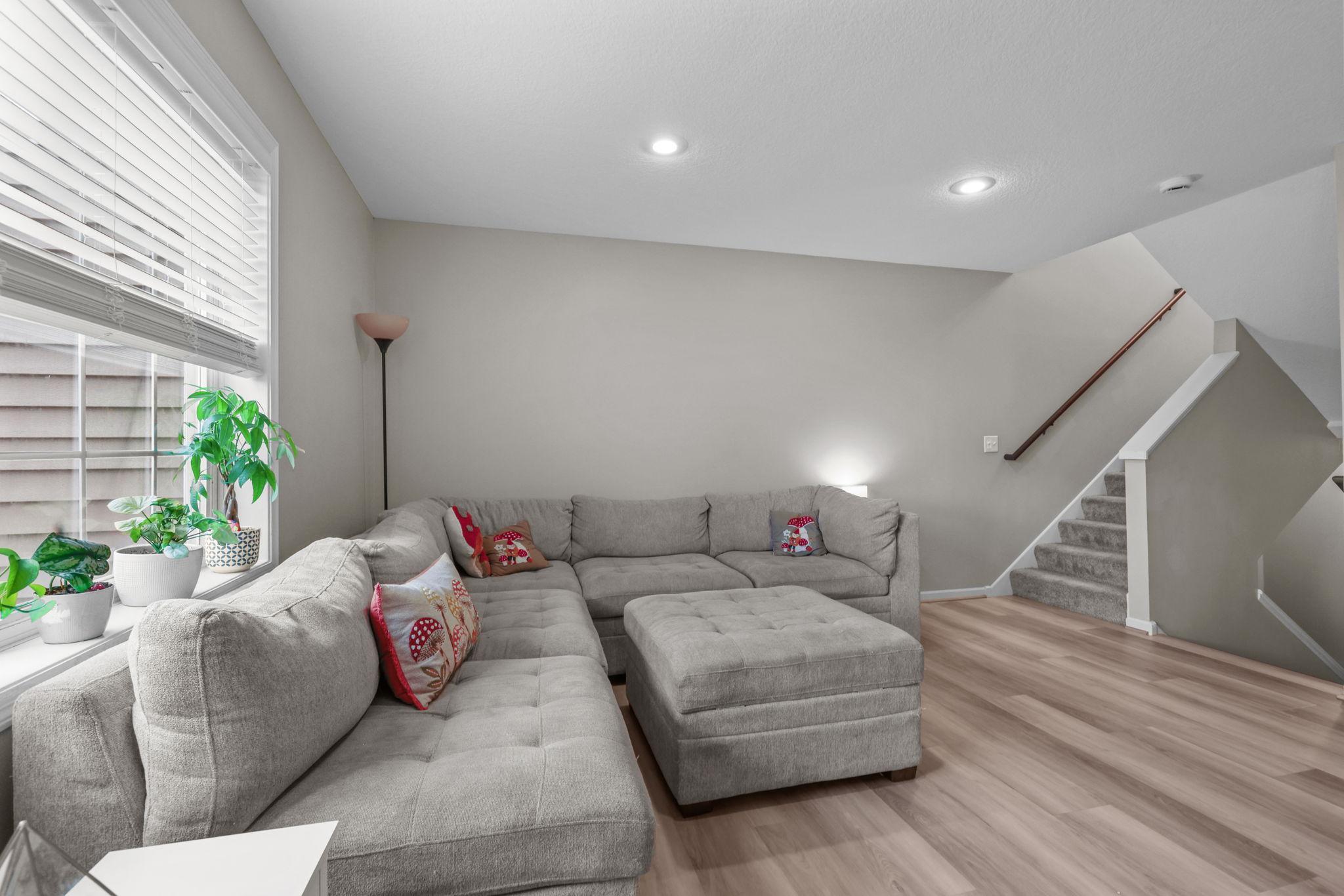 10902 Johnson Street NE