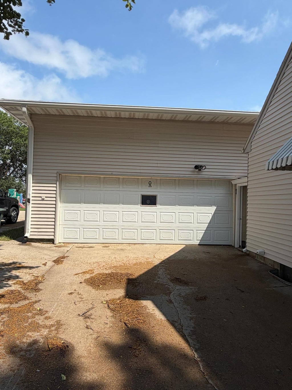 Photo of 221 E Fletcher Street, Luverne, MN 56156 (MLS # 7104815)