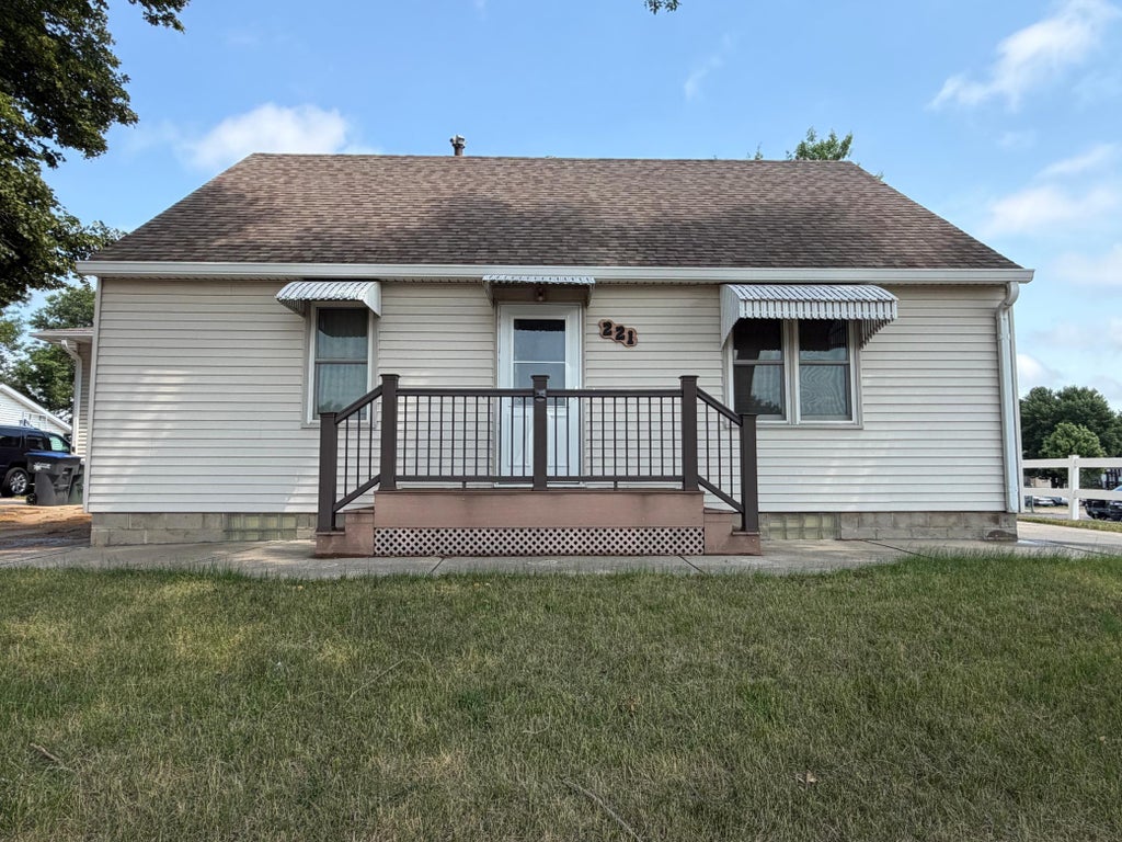 Photo of 221 E Fletcher Street, Luverne, MN 56156 (MLS # 7104815)
