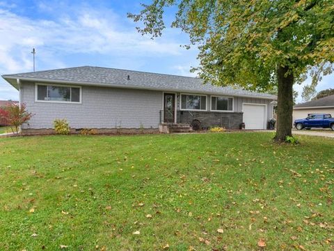 Photo of 568 Locust Street S, Prescott, WI 54021 (MLS # 6805786)