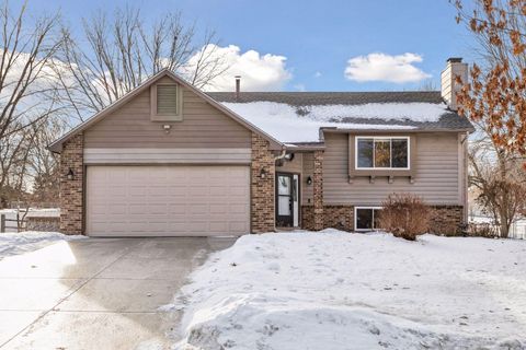 9524 208th Street W Lakeville MN 55044