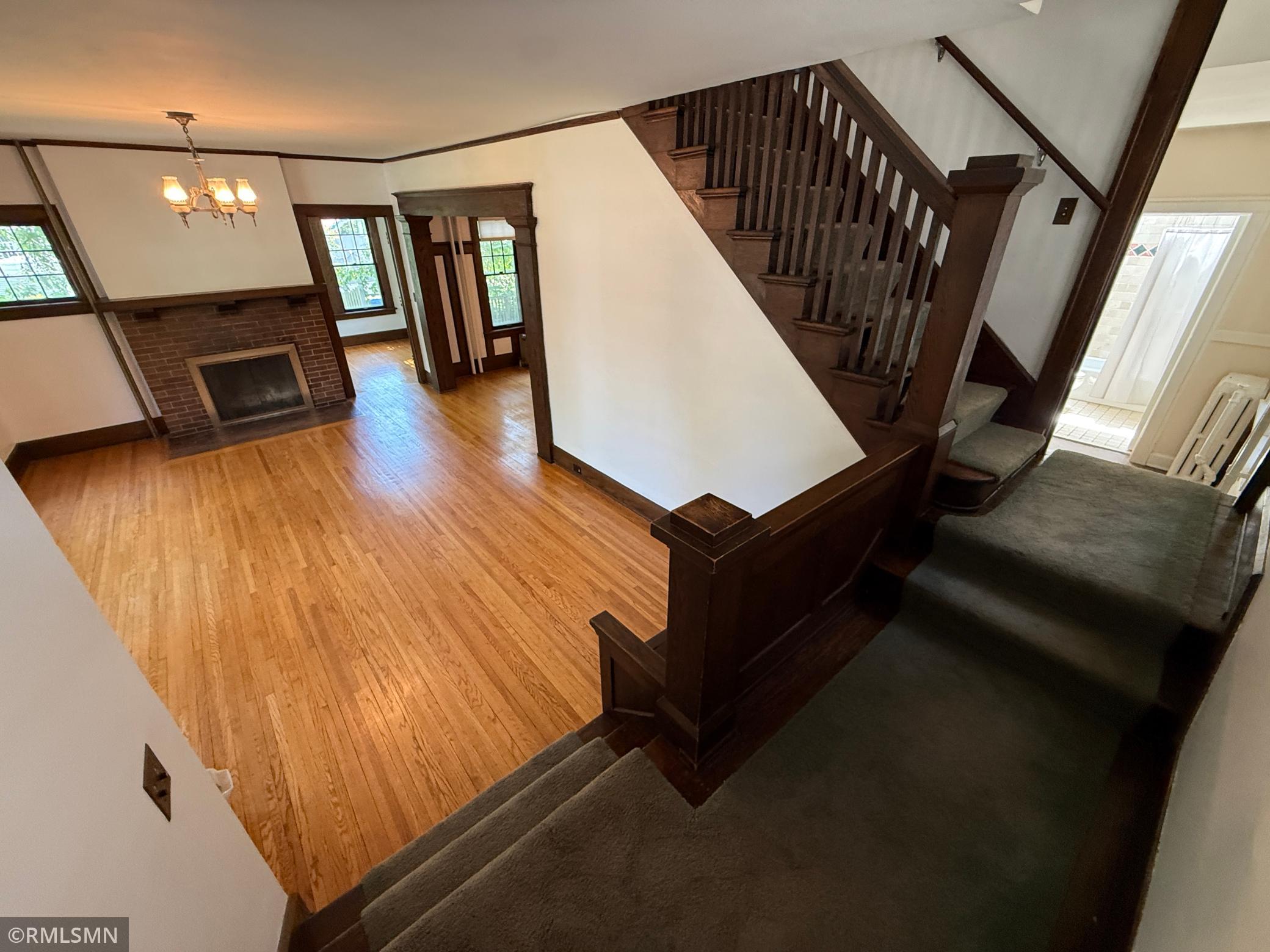 2517 W 42nd Street