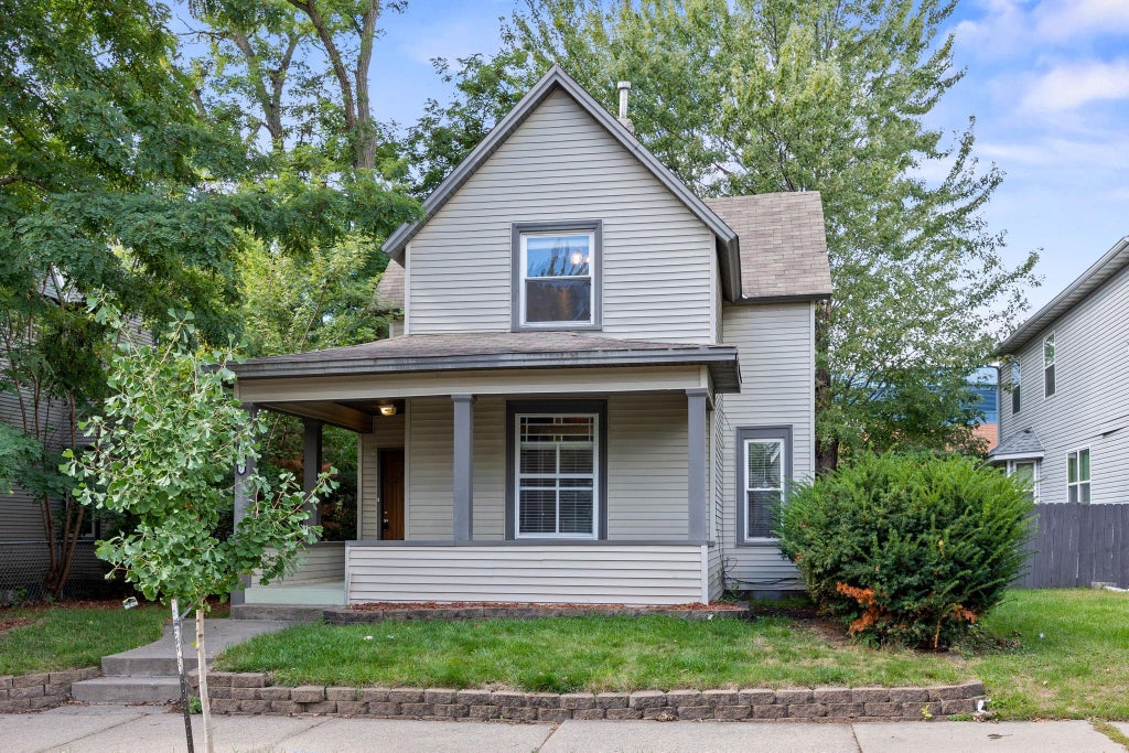 Photo of 2927 Girard Avenue N, Minneapolis, MN 55411 (MLS # 7166070)