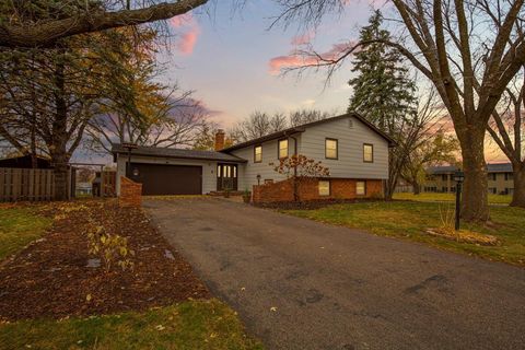 13400 Knob Hill Road Burnsville MN 55337