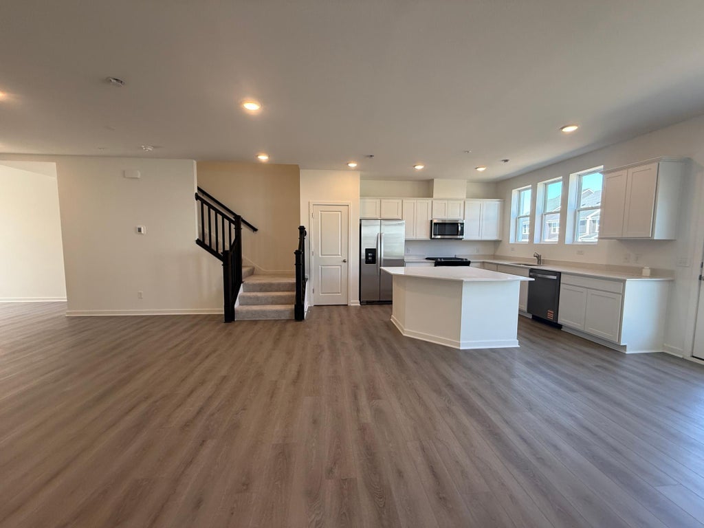 Photo of 14928 Avondale View, Rosemount, MN 55068 (MLS # 7147375)