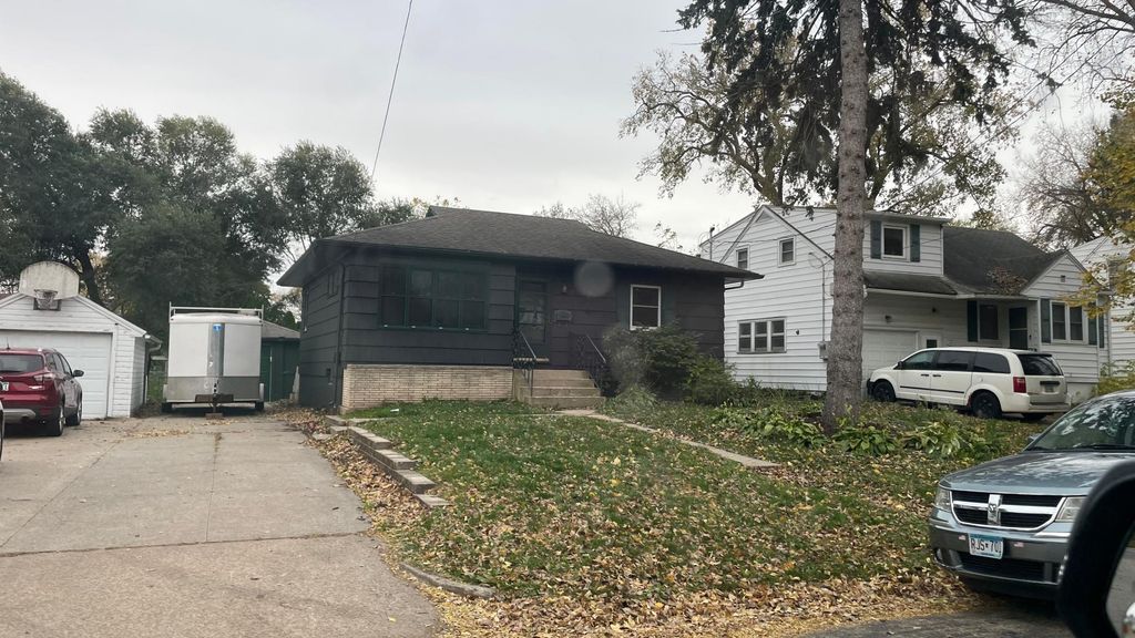 Photo of 1226 10th Avenue SE, Rochester, MN 55904 (MLS # 7007824)