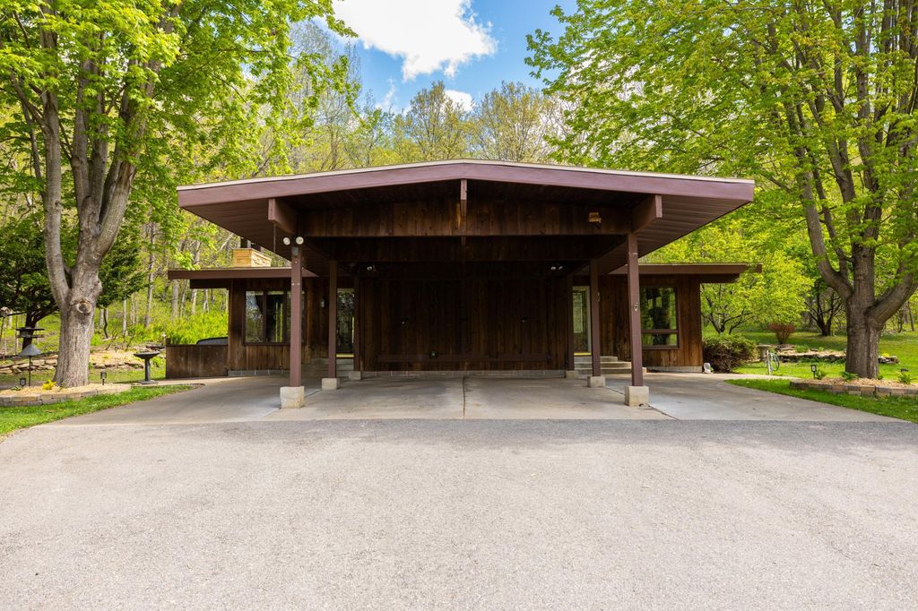 Photo of 715 Alpine Lane, Holmen, WI 54636 (MLS # 7066601)
