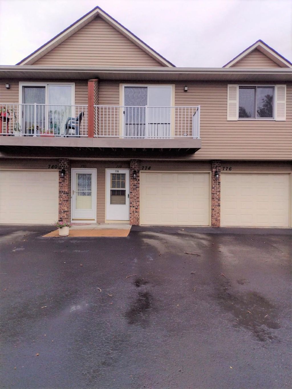 Photo of 778 Parkside Drive #778H, Vadnais Heights, MN 55127 (MLS # 7062037)