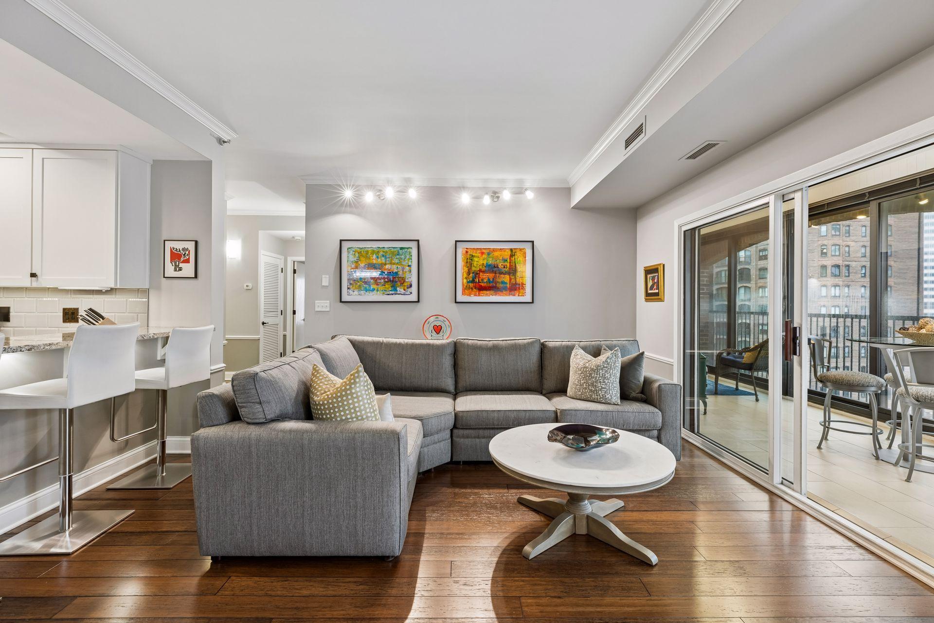1235 Yale Place 1307
